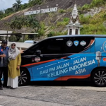 Pasangan ini Keliling Indonesia dan Negara Asia Lainnya, Kendarai Toyota Voxy