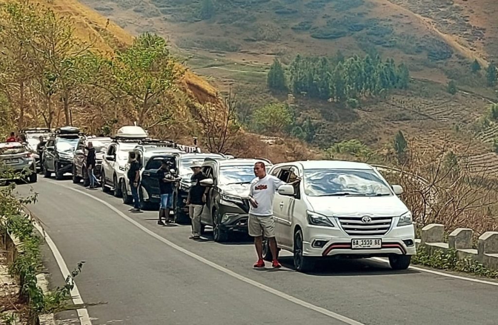 Daihatsu Komunitas 2