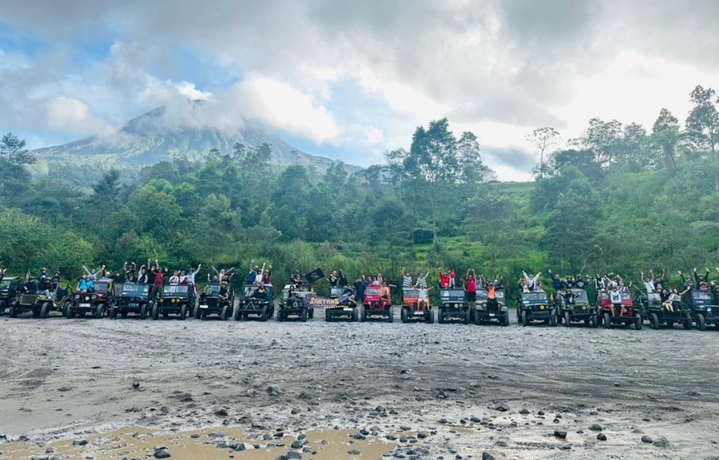 Daihatsu Komunitas 3