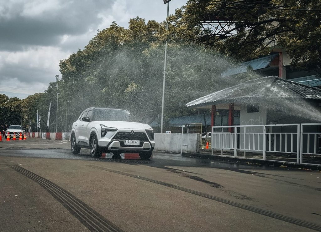 Mitsubishi 1