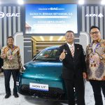 Wakil Gurbernur Jabar Sambangi Booth GAC Indonesia di GIIAS Bandung 2025