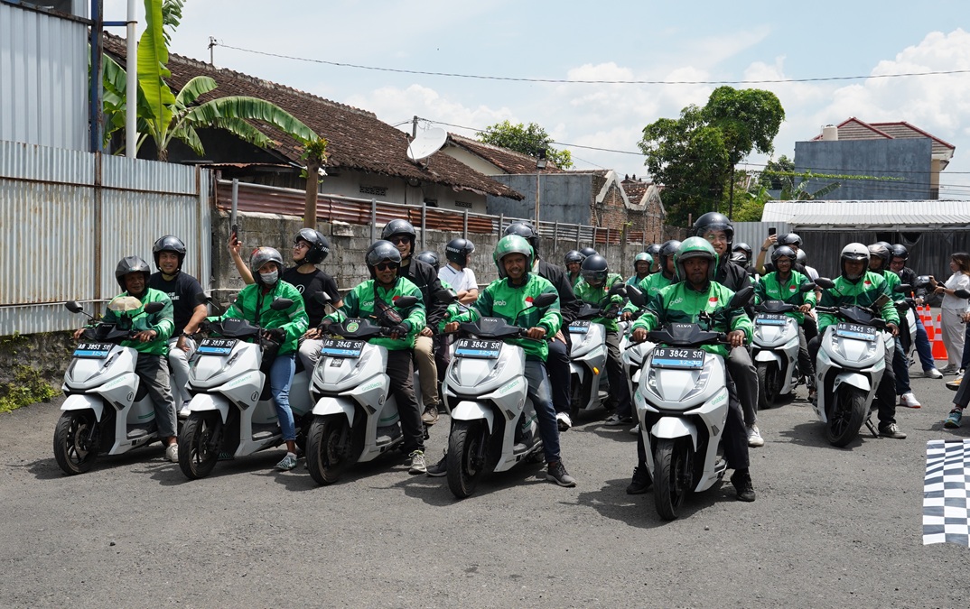 ALVA, Grab, dan AIZEN Dorong Motor Listrik Jadi Kendaraan Utama Ride-Hailing