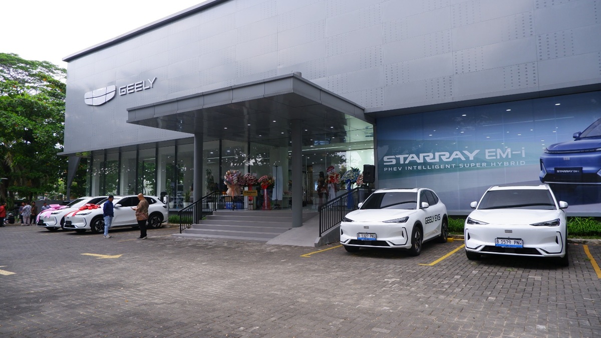 Geely dan Wonder Group Resmikan Tiga Diler Baru Sekaligus