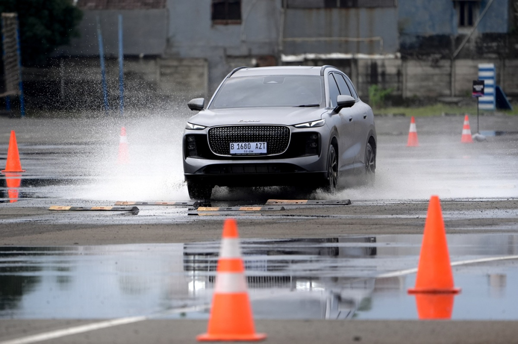 LEPAS L8, Sebuah SUV PHEV yang Nyaman Untuk Perjalanan Jauh 5 LEPAS L8 1