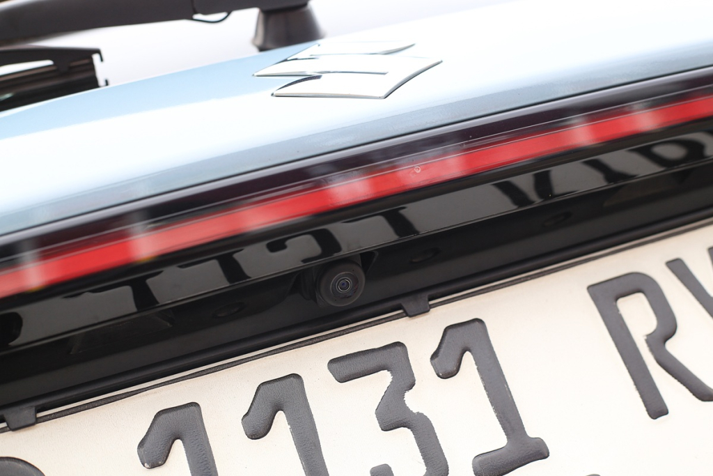 Dengan Radius Putar 4,8 Meter, Suzuki Fronx Siap Diajak Manuver di Tikungan Sempit 5 Fronx 2