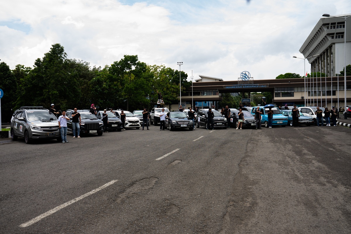 Touring Bela Negara Series ‘Ulin Ka Bandung’ Pererat Silaturahmi dan Nasionalisme Pecinta Otomotif