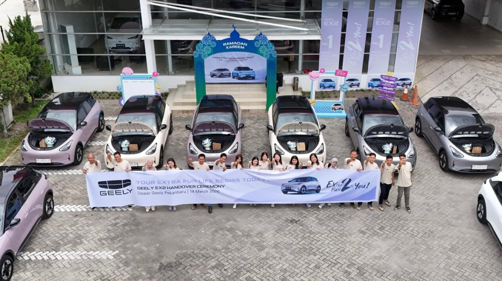 Geely Serah Terimakan EX2 ke 9 Kota, Perluas Jangkauan Konsumen di Indonesia 3 Geely 4 2