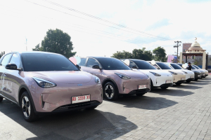 Geely Serah Terimakan EX2 ke 9 Kota, Perluas Jangkauan Konsumen di Indonesia