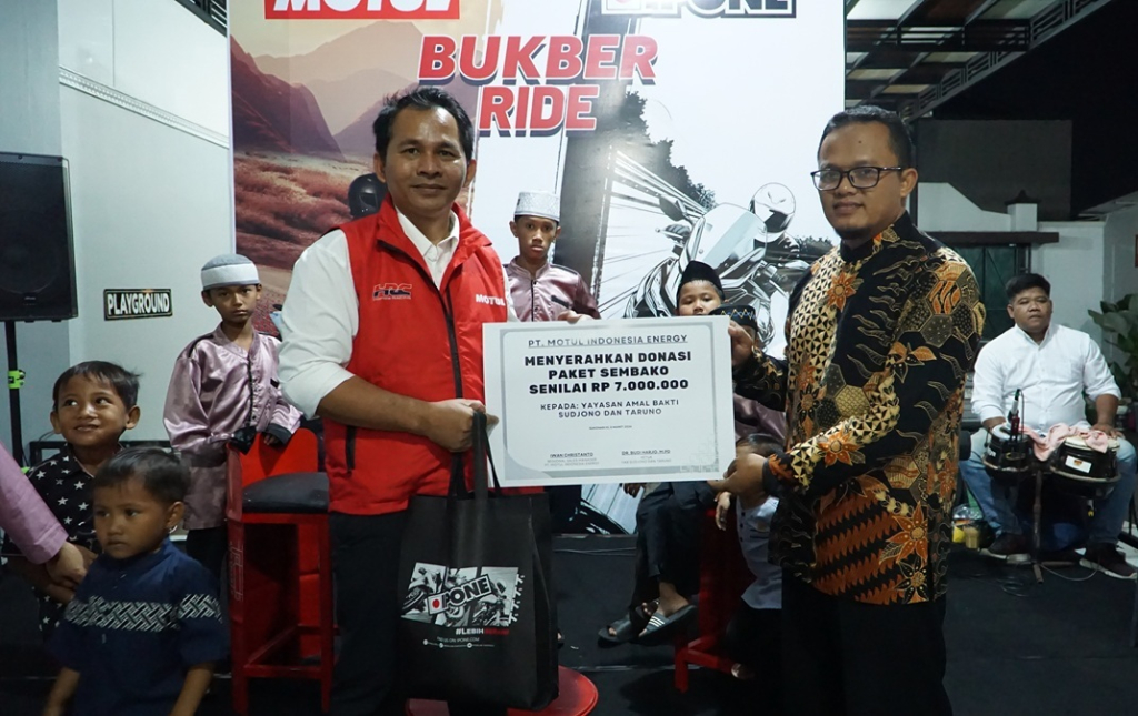 Ratusan Bikers Ramaikan Fun Riding dan Charity Ramadan Motul Indonesia di Solo 6 Motul 8