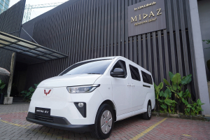 Wuling Serahkan Mitra EV Minibus untuk Ambulans DKI Jakarta dan Mobil Layanan Jenazah