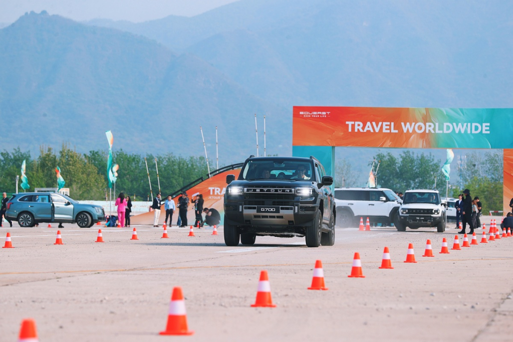JETOUR Gelar Test Drive Global, Tampilkan G700 dan T2 i-DM di Beijing 4 JETOUR 4