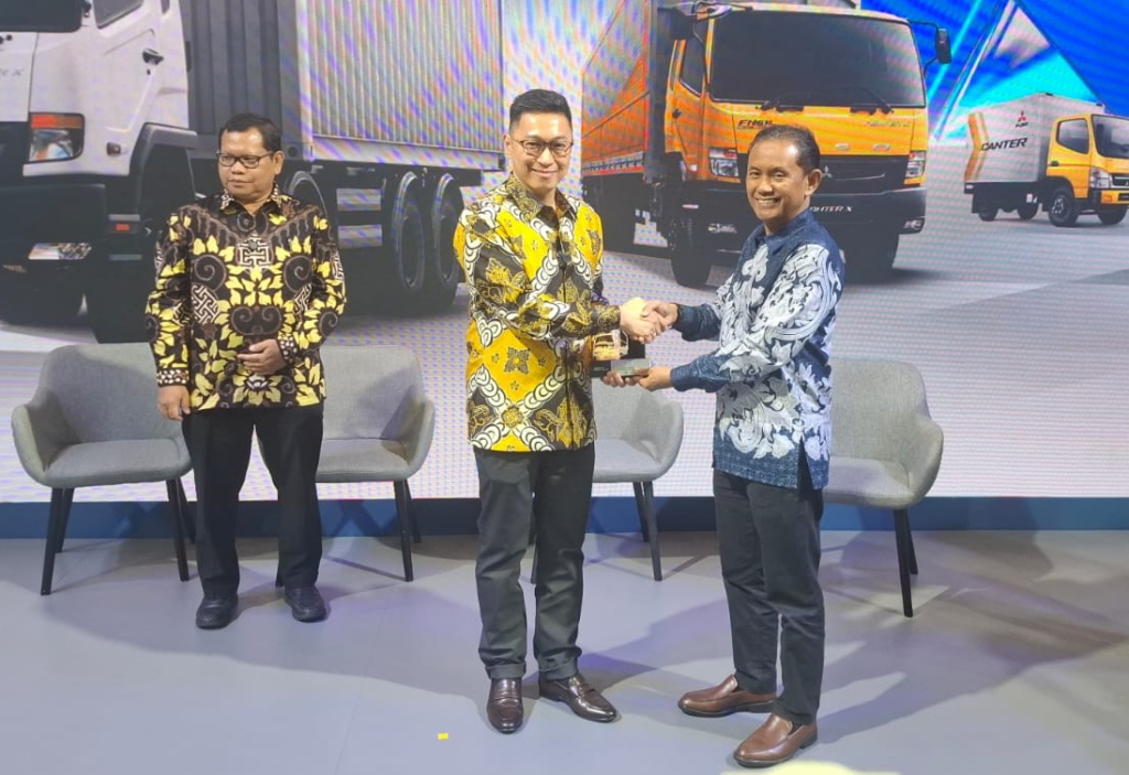 Tantangan Logistik Kian Kompleks, Mitsubishi FUSO Dorong Solusi Efisiensi 4 KTB Fuso