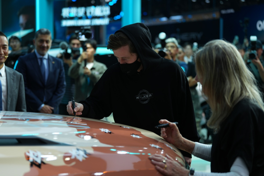 JETOUR Travel+ di Auto China 2026, Ungkap Strategi Global dan SUV Terbaru 5 Kolaborasi spesial JETOUR bersama Alan Walker