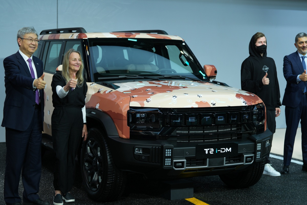 JETOUR Travel+ di Auto China 2026, Ungkap Strategi Global dan SUV Terbaru 4 Kolaborasi spesial JETOUR bersama Alan Walker. 1 1