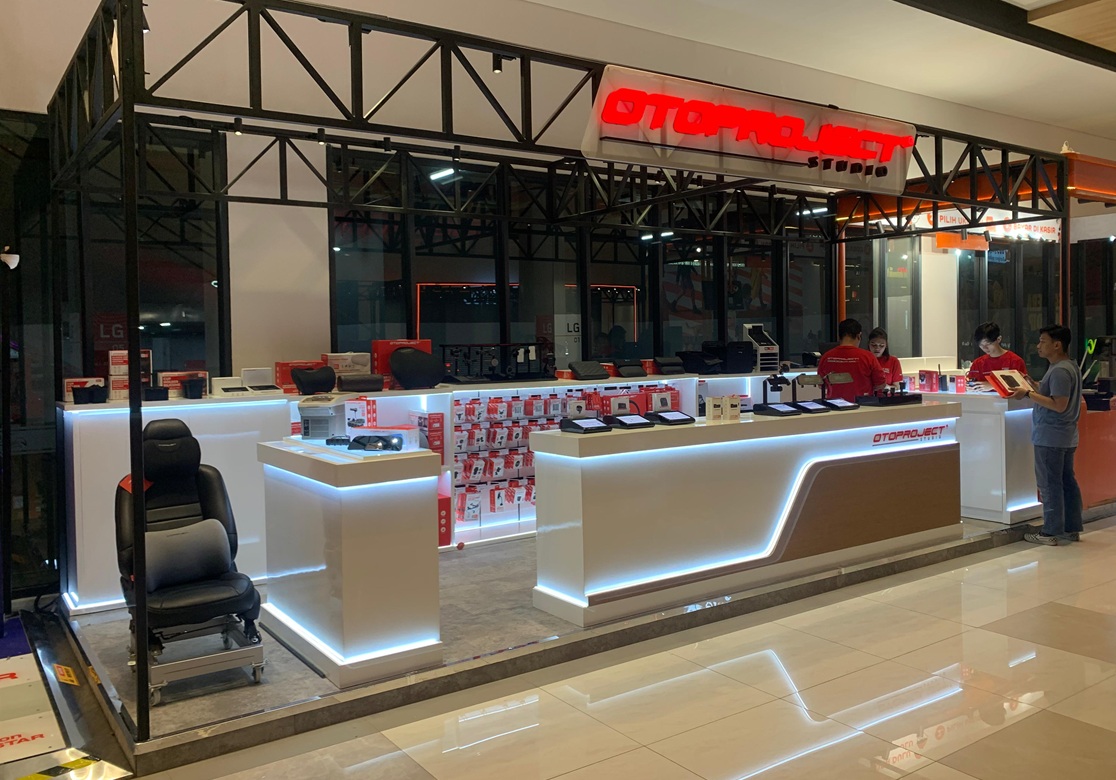 Otoproject Perkuat Ekosistem Retail Offline Lewat Pembukaan Dua Studio Baru