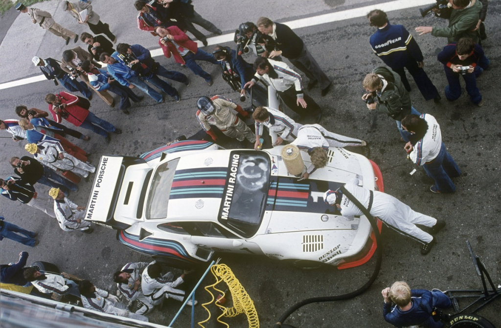 Porsche 9351