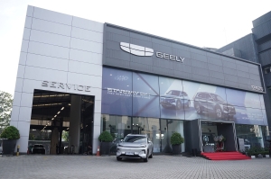 Geely Auto Indonesia Resmikan Dua Diler Baru di BSD dan Pos Pengumben