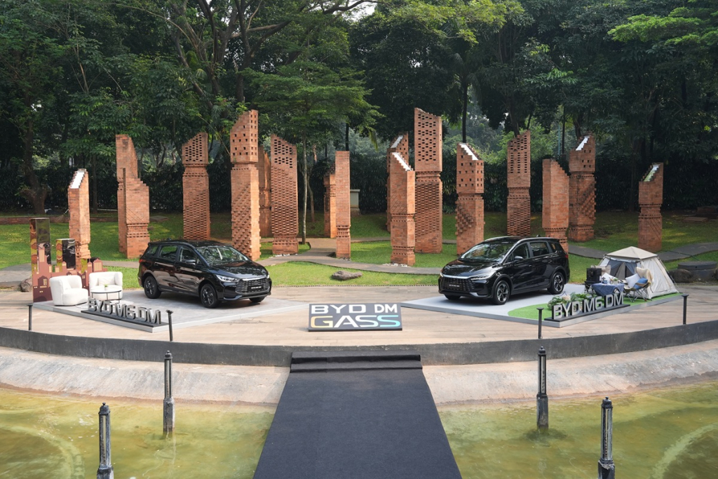 Dengan Teknologi Dual Mode, BYD M6 DM Dijual Mulai Rp 298 Juta 2 BYD M6 DM 2