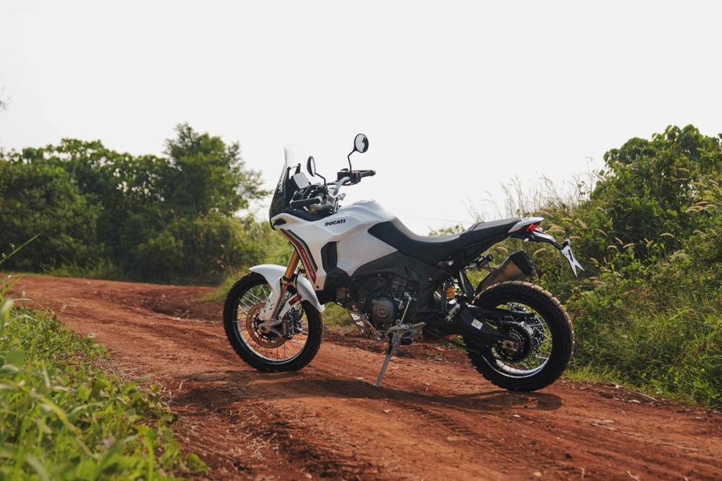 Ducati DesertX V2 1