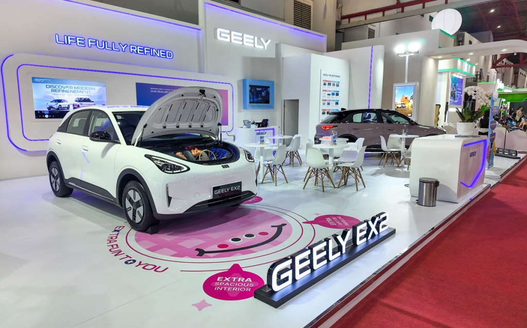 Geely EX2 1