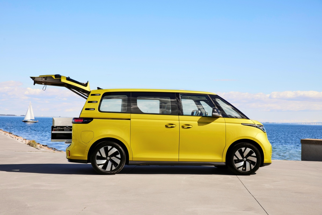 Volkswagen ID. Buzz Icon Collection, Perpaduan Gaya, Kenyamanan, dan Teknologi untuk Liburan Keluarga 3 ID. Buzz Monotone Lime Yellow 2