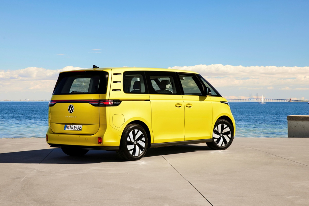 Volkswagen ID. Buzz Icon Collection, Perpaduan Gaya, Kenyamanan, dan Teknologi untuk Liburan Keluarga 5 ID. Buzz Monotone Lime Yellow 3
