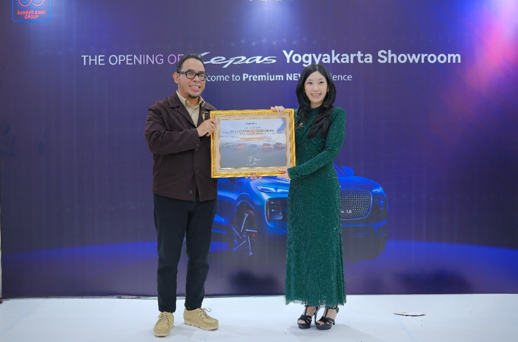 LEPAS Resmikan Showroom Pertama di Yogyakarta, Hadirkan Pengalaman Mobilitas Premium 2 LEPAS 1