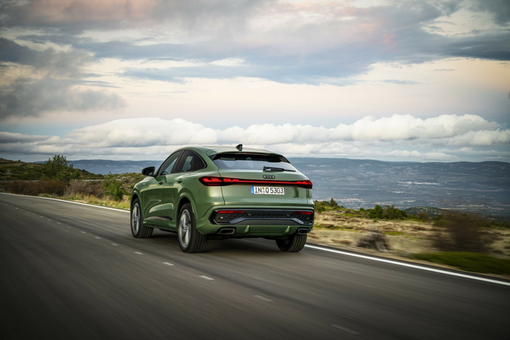 Audi Q5 Sportback Tampil Elegan, Definisikan Kemewahan Modern 2 The New Audi Q5 Sportback 1