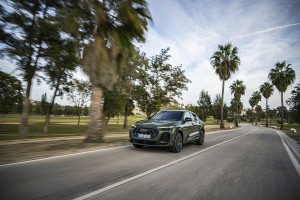 Audi Q5 Sportback Tampil Elegan, Definisikan Kemewahan Modern