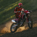 Dobrak Tradisi Motocross, Ducati Resmi Luncurkan Desmo250 MX Berteknologi MotoGP