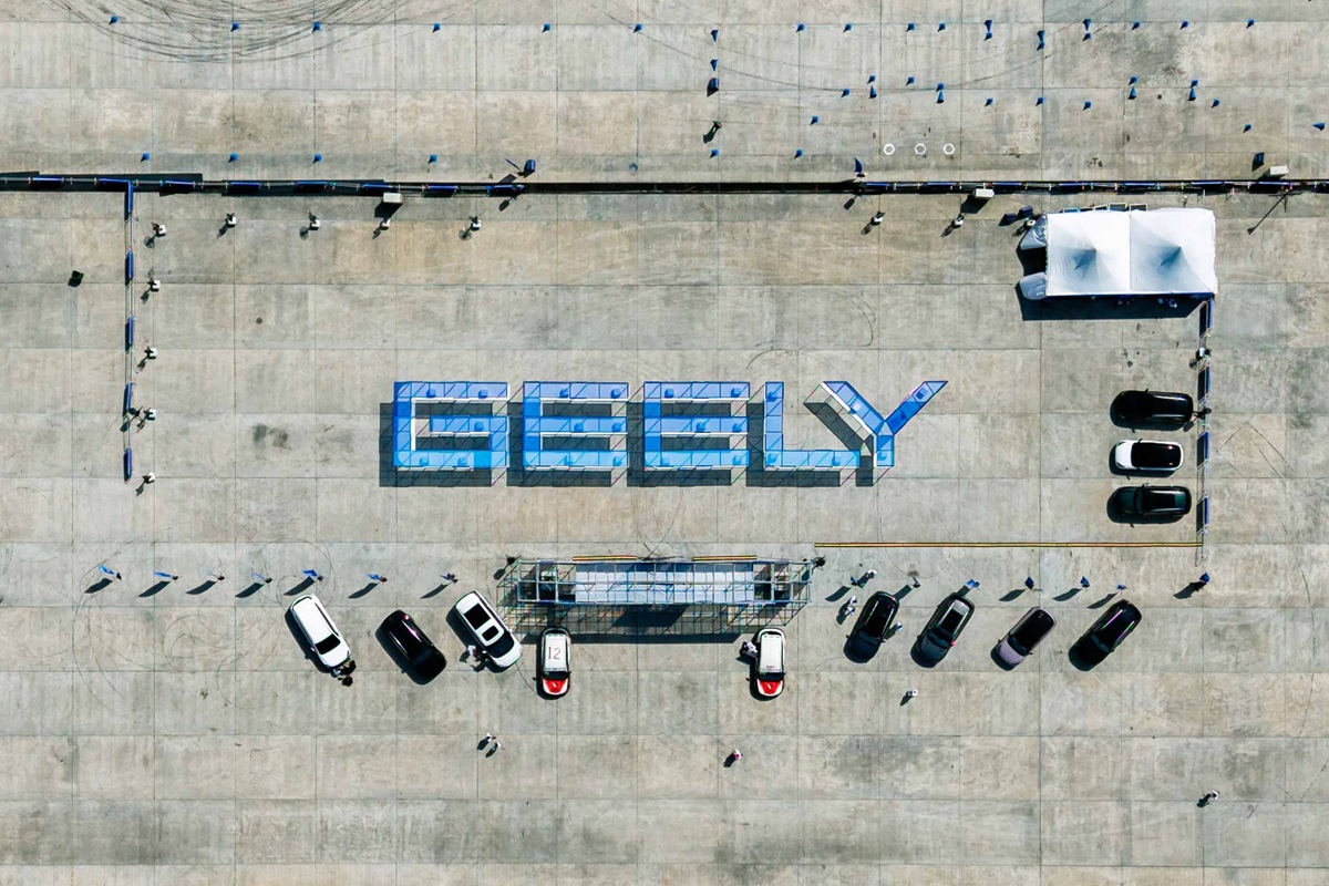 Geely Perkenalkan Coolray dan Pamerkan Jajaran Kendaraan Elektrifikasi