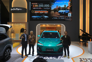 Dibekali Baterai 67kWh, LEPAS E4 EV ini Mampu Menempuh Jarak 600 km