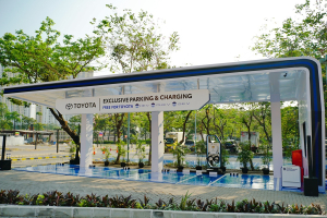 Toyota Hadirkan Exclusive Parking dan Charging Spot di Summarecon Mall Bekasi