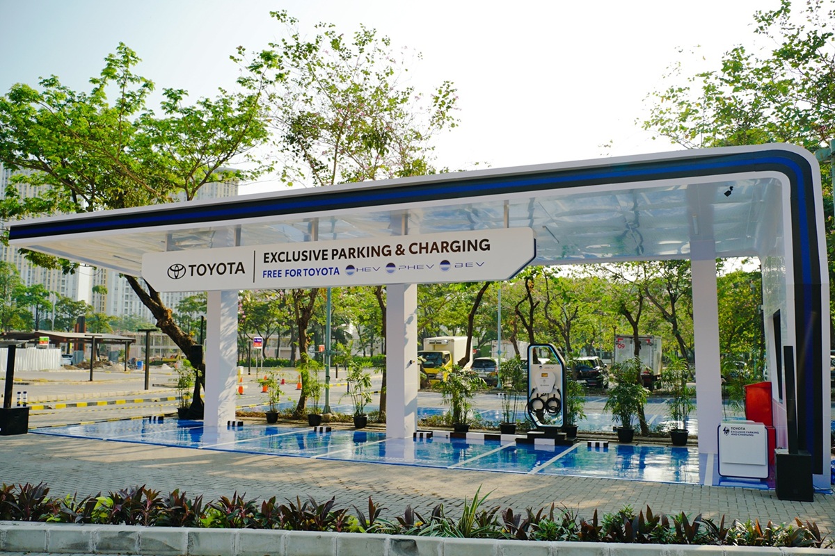 Toyota Hadirkan Exclusive Parking dan Charging Spot di Summarecon Mall Bekasi