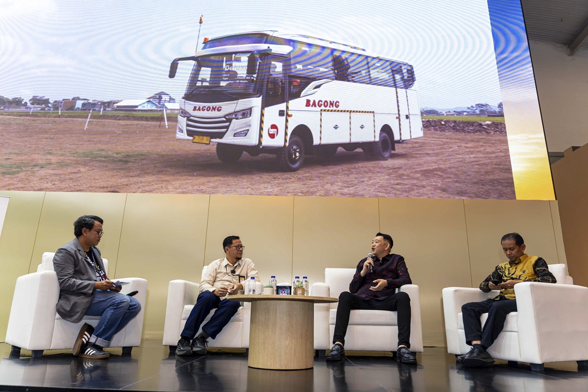 Mitsubishi Fuso Luncurkan Canter Extra Long Bus di GIIAS 2026, Dukung Mobilitas Pariwisata Indonesia