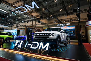 JETOUR T2 i-DM, Paduan Performa dan Efisiensi Kendaraan PHEV