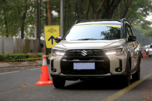 Suzuki XL7 New Alpha Hybrid Kini Dibekali 360 View Camera dan DVR