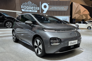Pilihan Baru Mobil Listrik Wuling New Cloud EV SE Resmi Melantai di GIIAS 2026